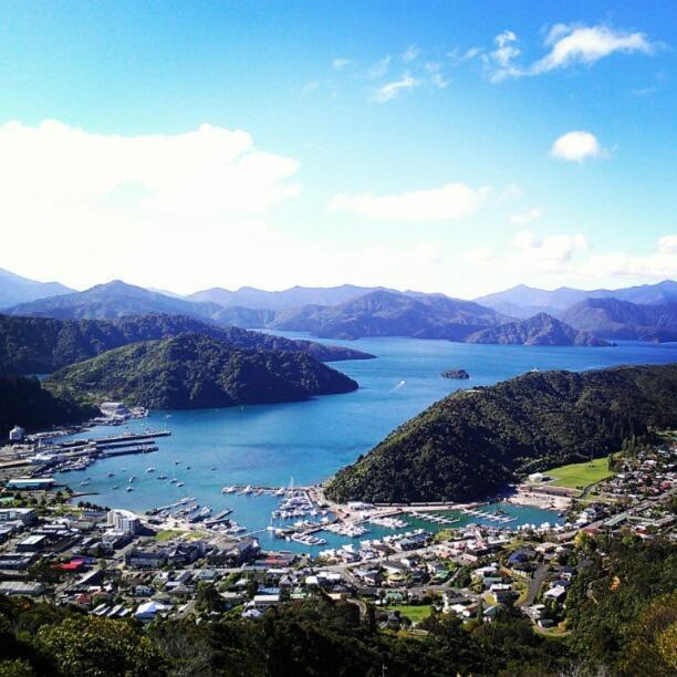 Sequoia Lodge Backpackers Picton Buitenkant foto