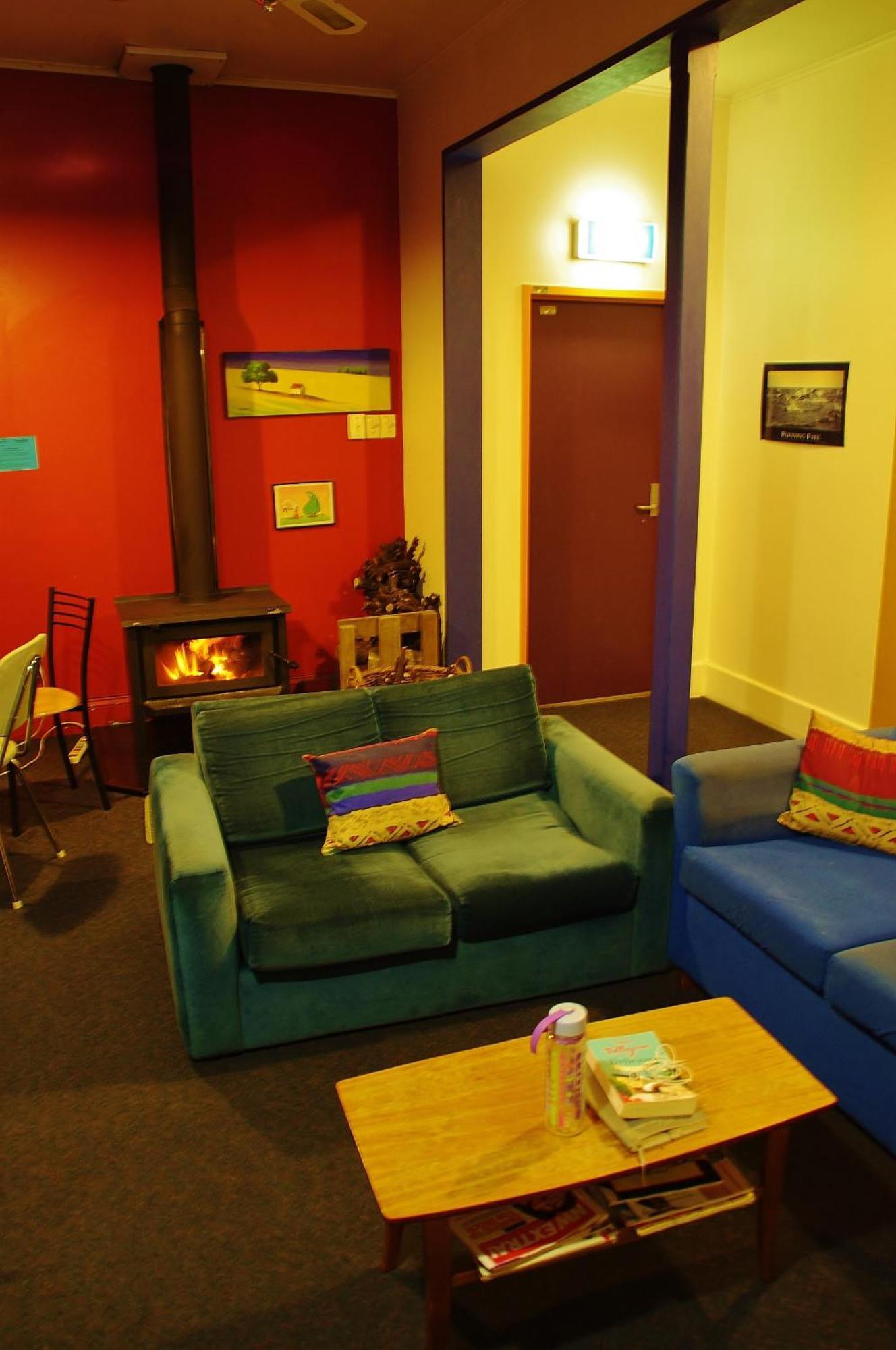 Sequoia Lodge Backpackers Picton Buitenkant foto