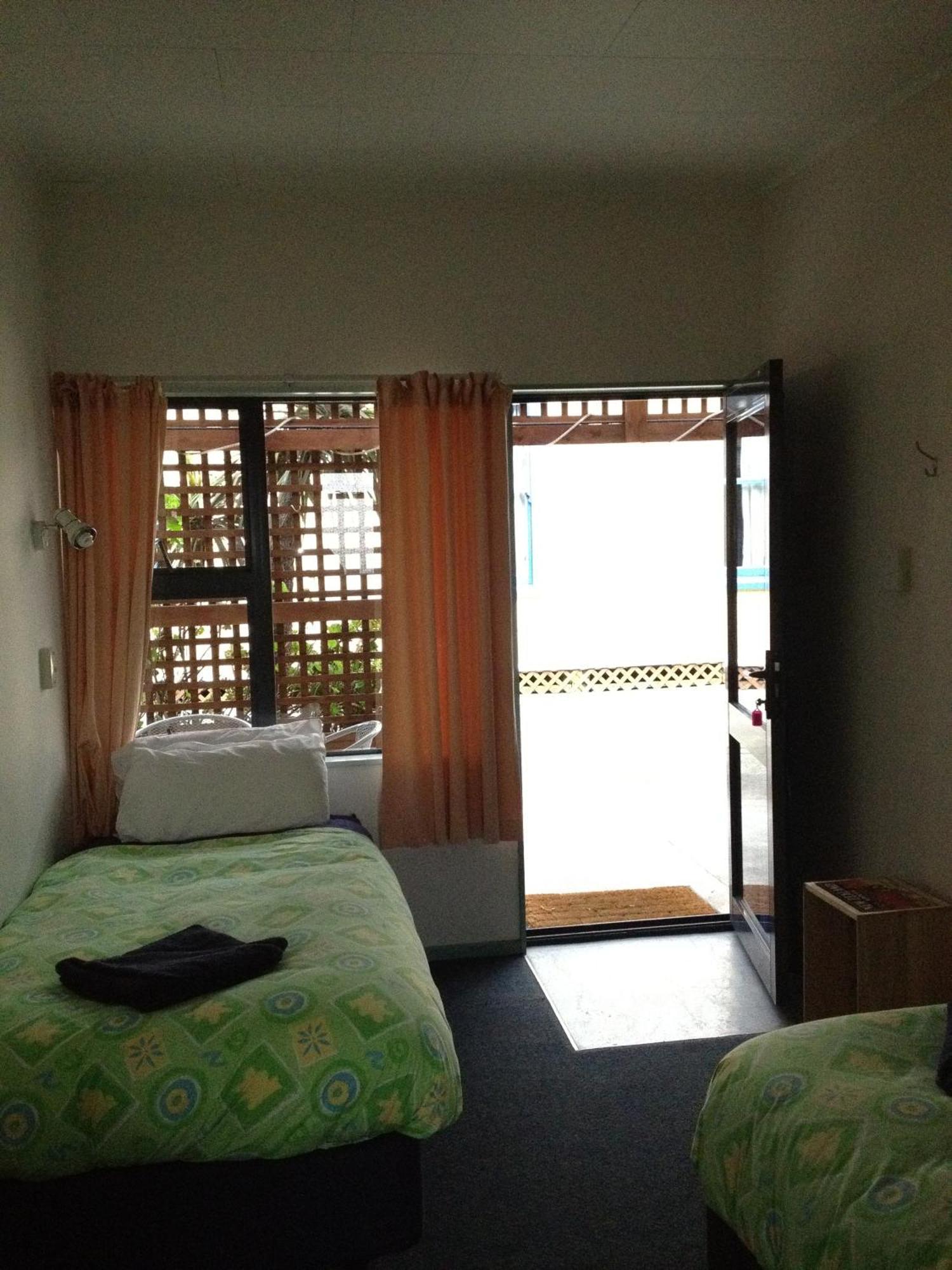Sequoia Lodge Backpackers Picton Buitenkant foto