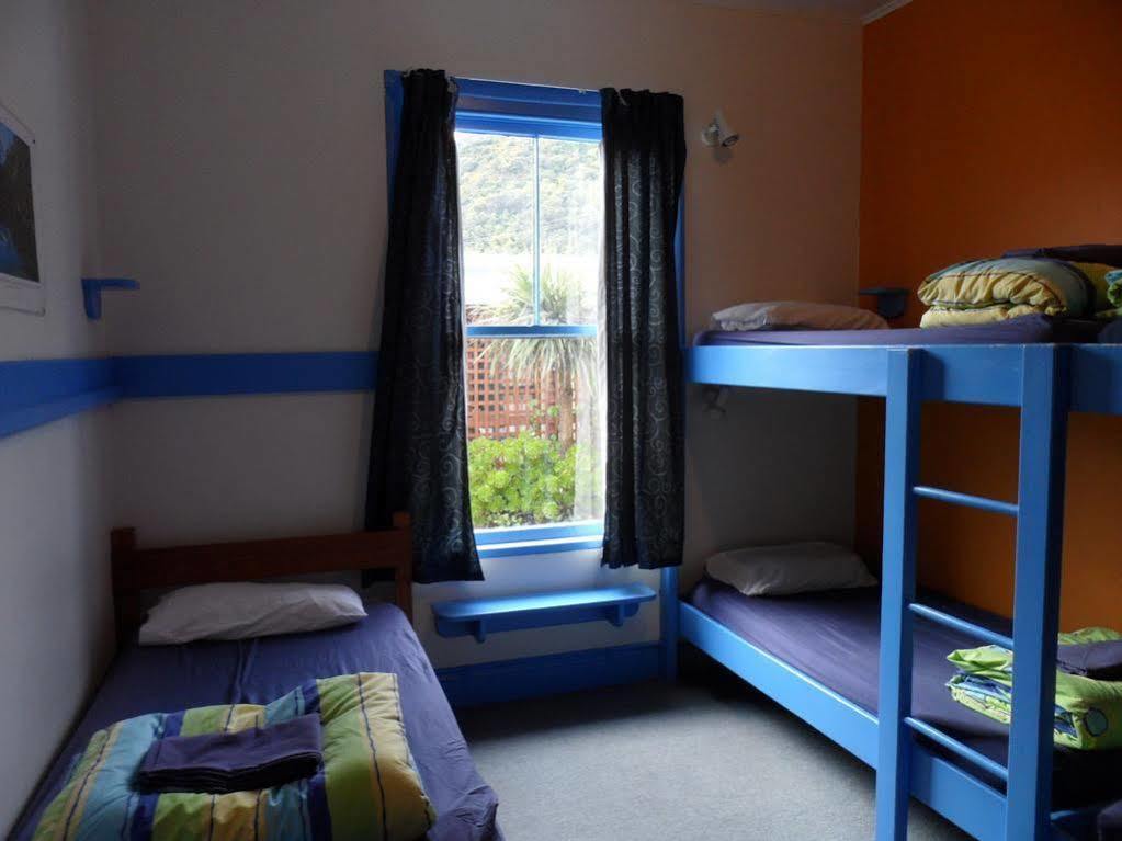 Sequoia Lodge Backpackers Picton Buitenkant foto