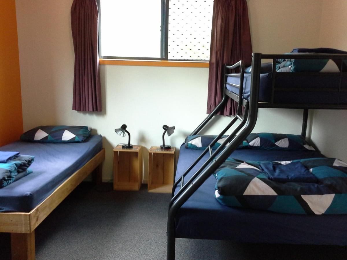 Sequoia Lodge Backpackers Picton Buitenkant foto